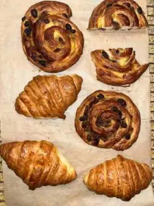 Read more about the article 🥐 Гэртээ Классик Круассан Хийх Арга 🥐